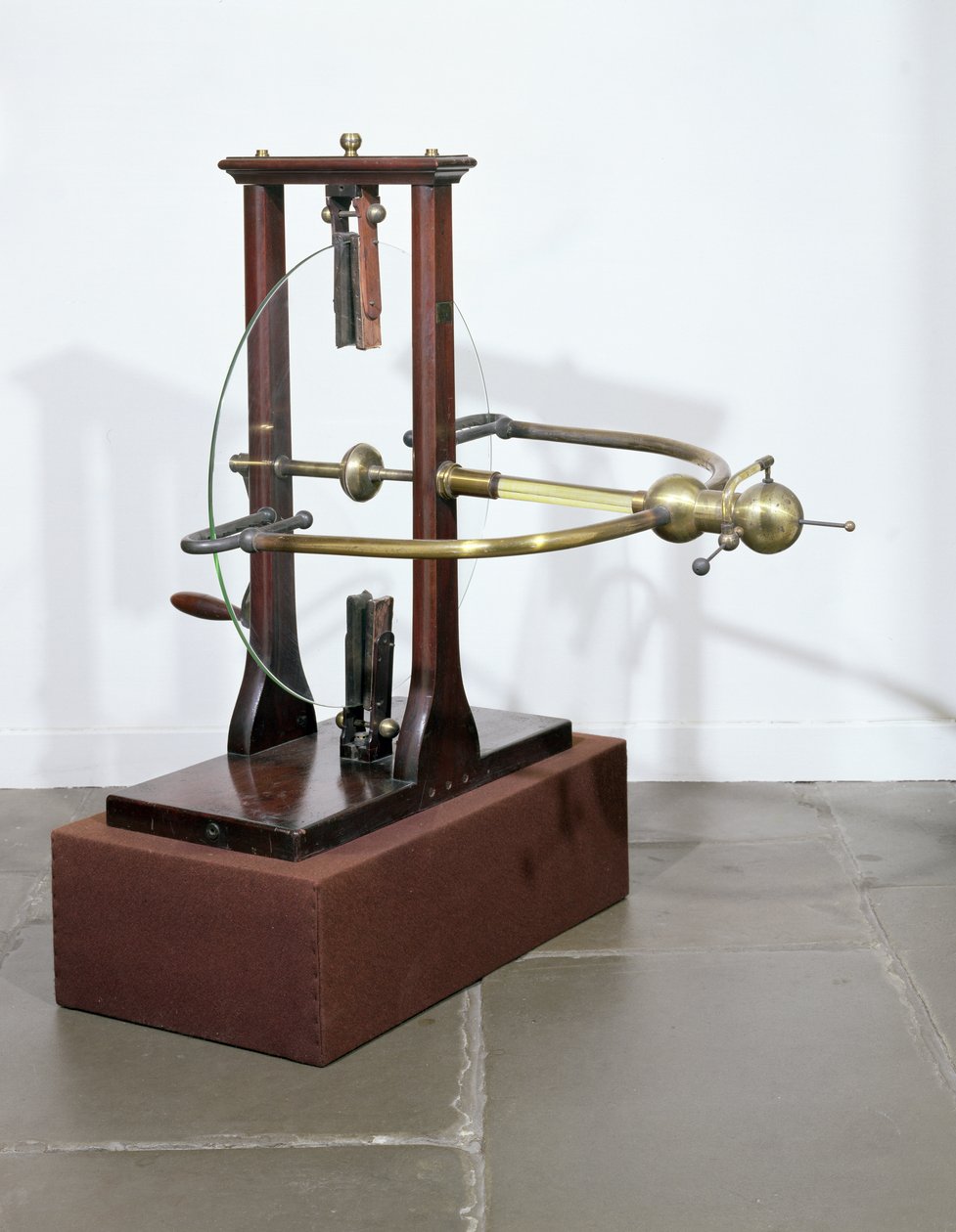 Elektrostatische plaatmachine, naar een ontwerp van Jan Ingenhousz (1730-99) door English School