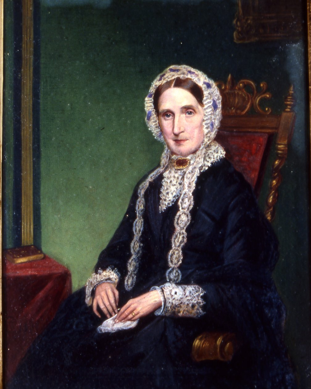 Oude dame in weduwekleding, ca. 1850 door English School