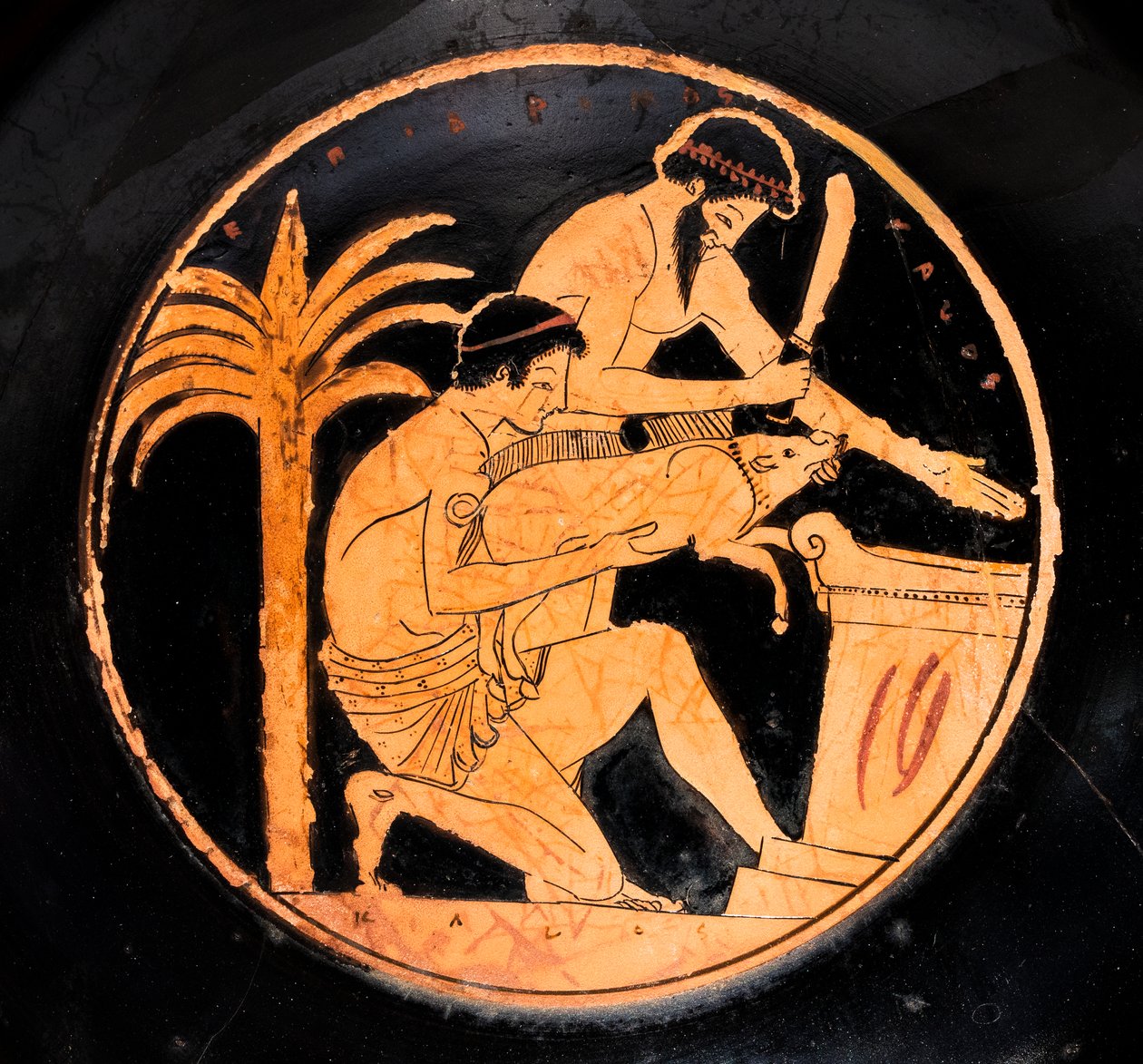 Schaal met zwart glazuur en rode figuurtjes: offerscène (Terracotta) door Epidromos Painter