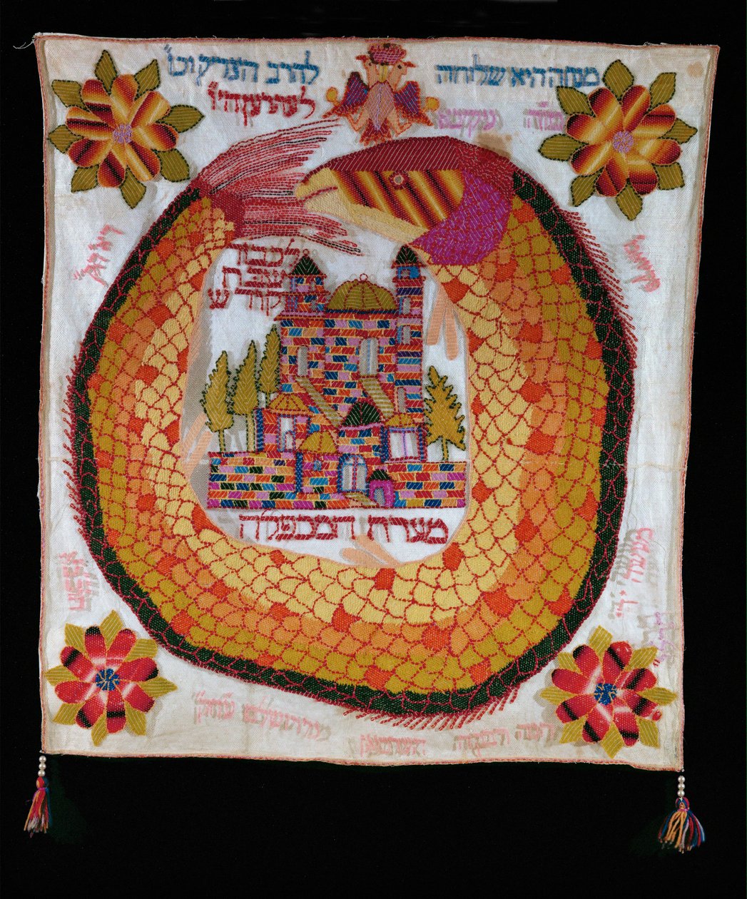 Sabbatkleed, een tafelkleed gebruikt tijdens het sabbatmaal, de feestelijke maaltijd na de synagogedienst (borduurwerk) door Erich Lessing