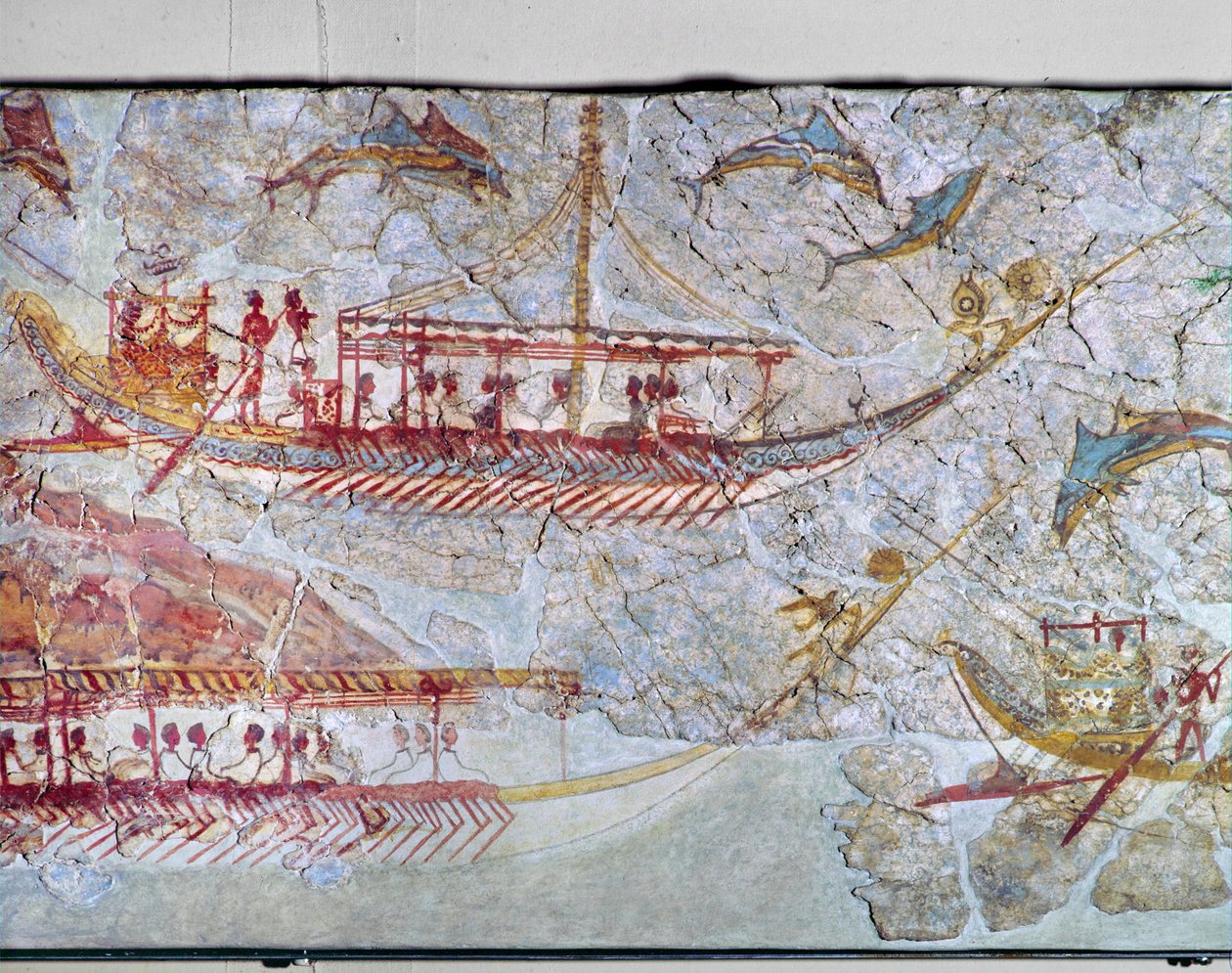 Schepen omringd door dolfijnen door Erich Lessing