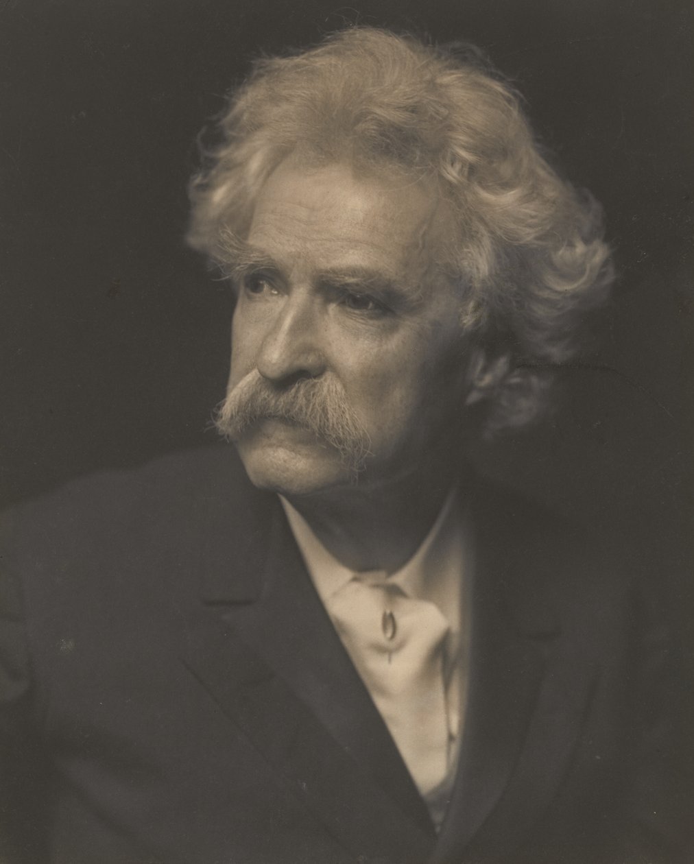 Mark Twain, ca. 1907 (z/w foto) door Ernest Walter Histed