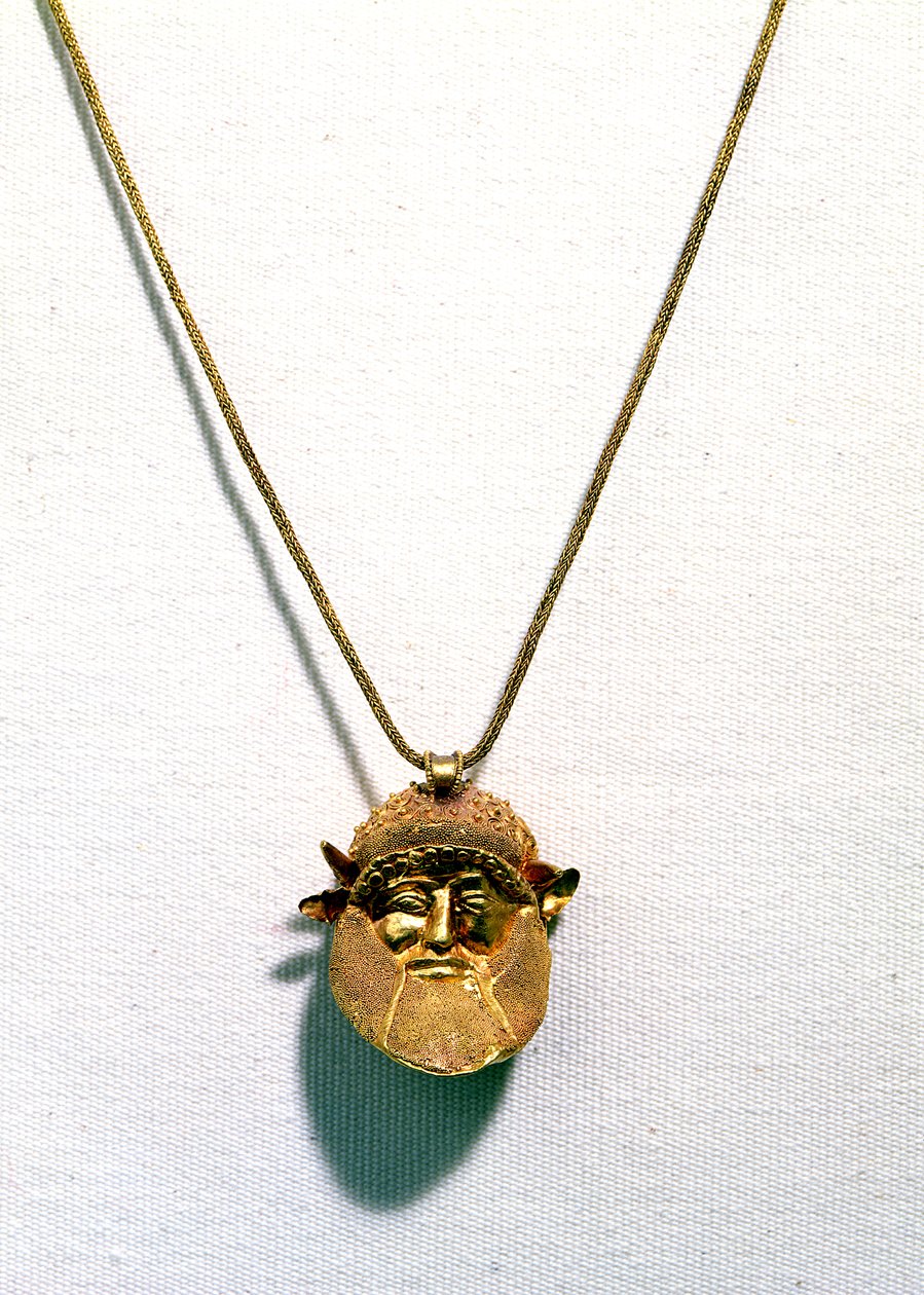 Hanger met het hoofd van de riviergod Achelous door Etruscan