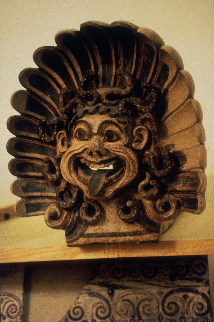 Antefix in de vorm van een Gorgonenhoofd door Etruscan