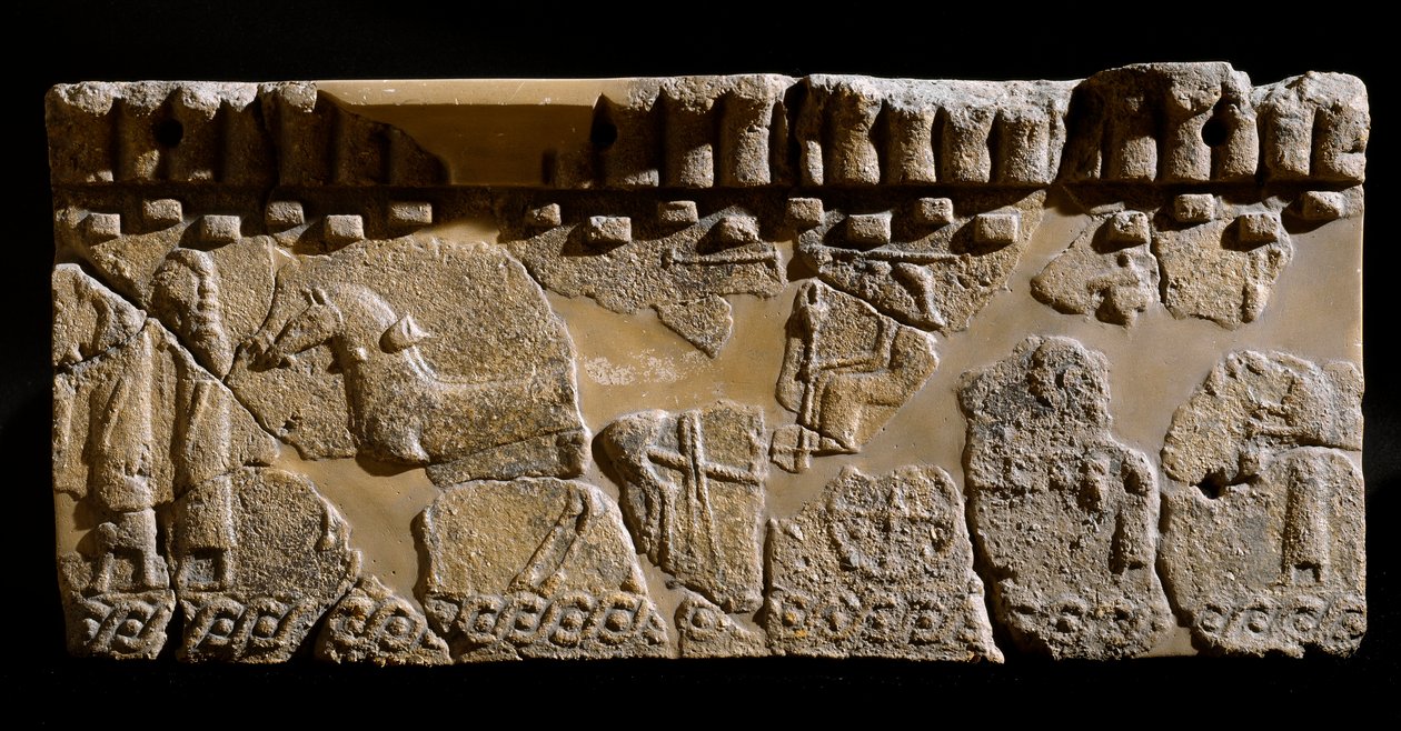 Terracotta fries met een stoet, 6e eeuw v.Chr. door Etruscan