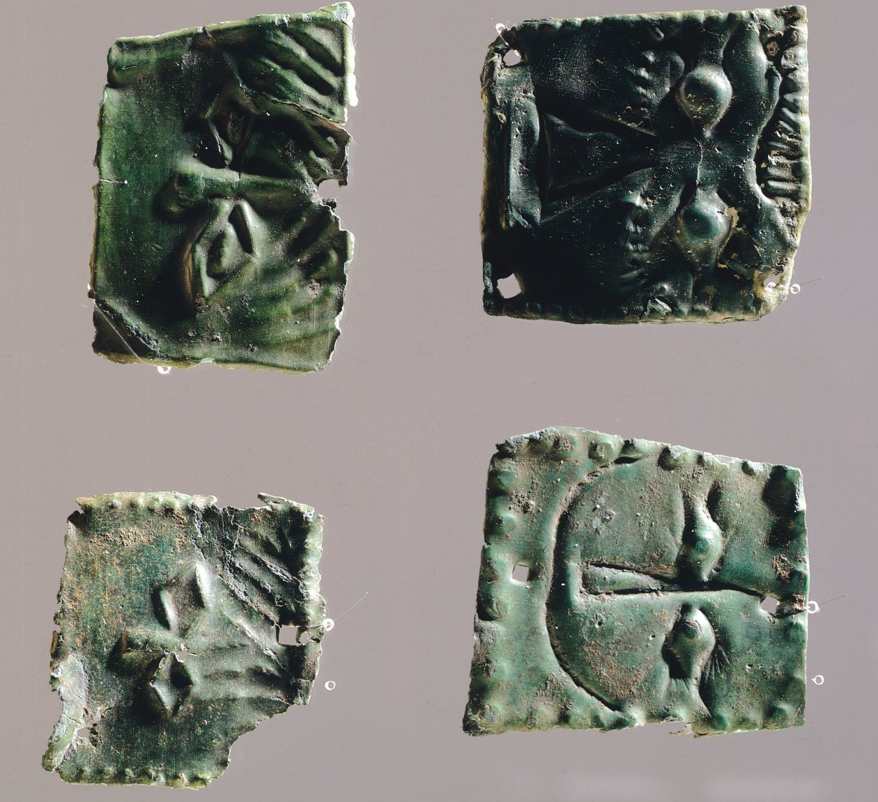 Ex-voto in bronzen plaat met ogen. Artefacten uit het heiligdom van Reithia Este (Venetië). Etruskische beschaving, 5e-4e eeuw v.Chr. door Etruscan