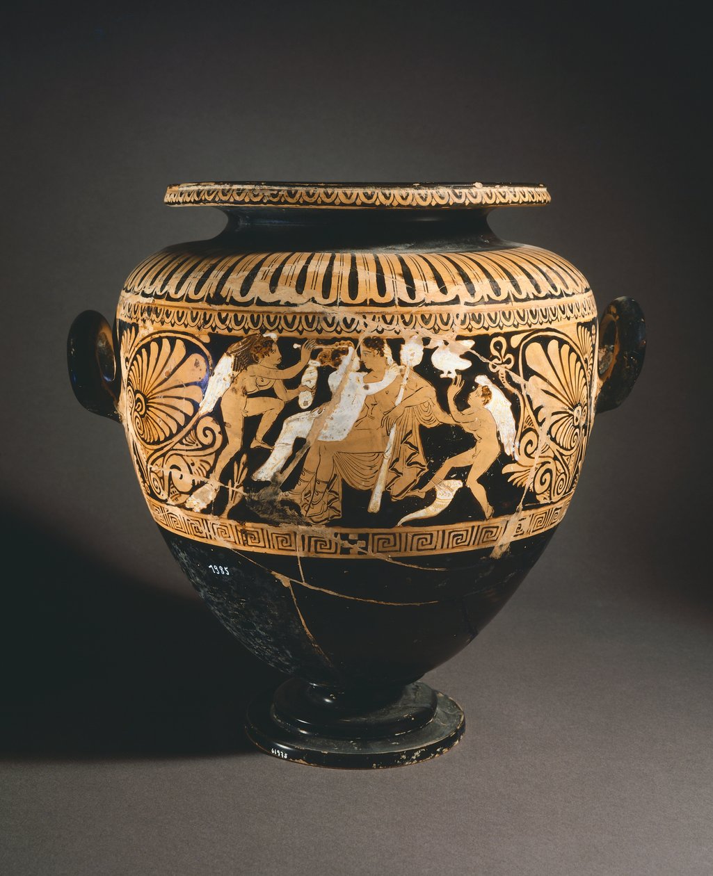 Stamnos (vloeistofopslagvat). Roodfigurige aardewerk uit Porano (Umbrië). Etruskische Beschaving, 4e eeuw v.Chr. door Etruscan