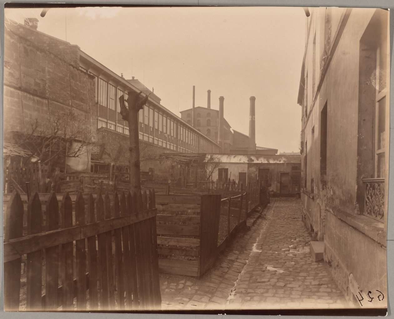 3, Ruelle des Reculettes door Eugène Atget