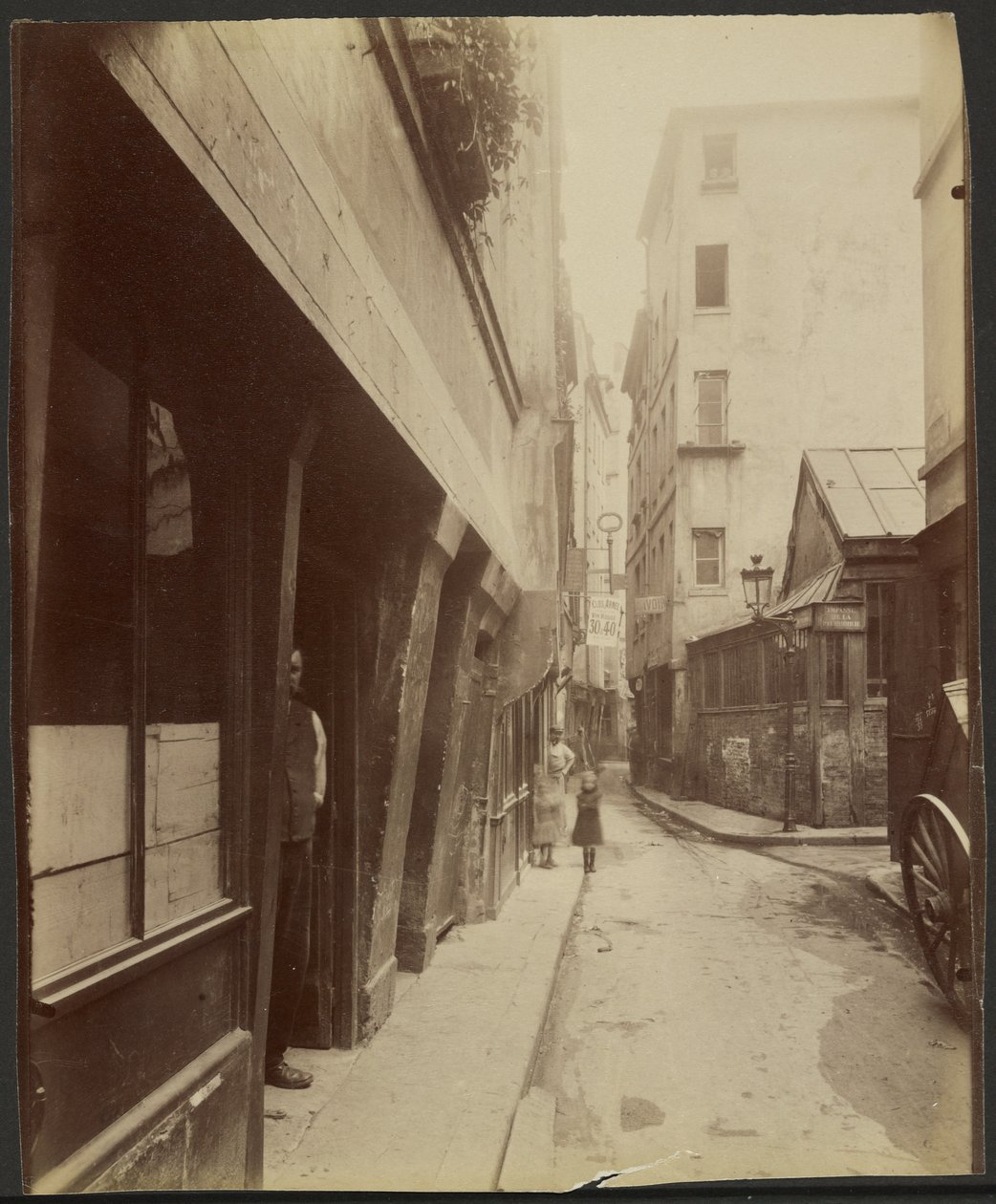 Op de hoek van de Rue de Venise, bij nr. 14 (4e) door Eugène Atget