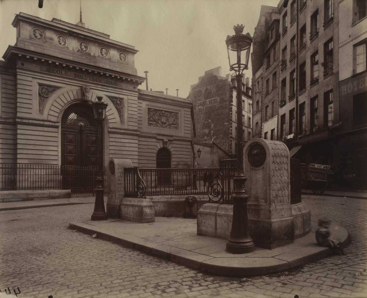 Fontein van de L