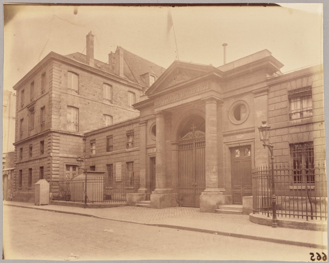 Ziekenhuis van Liefdadigheid door Eugène Atget