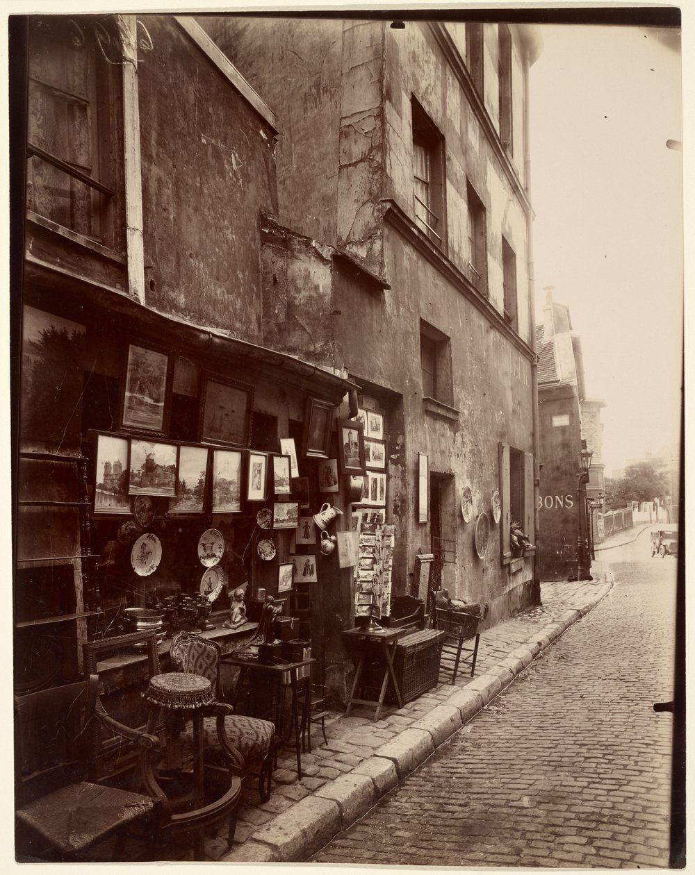 Rue Norvins door Eugène Atget