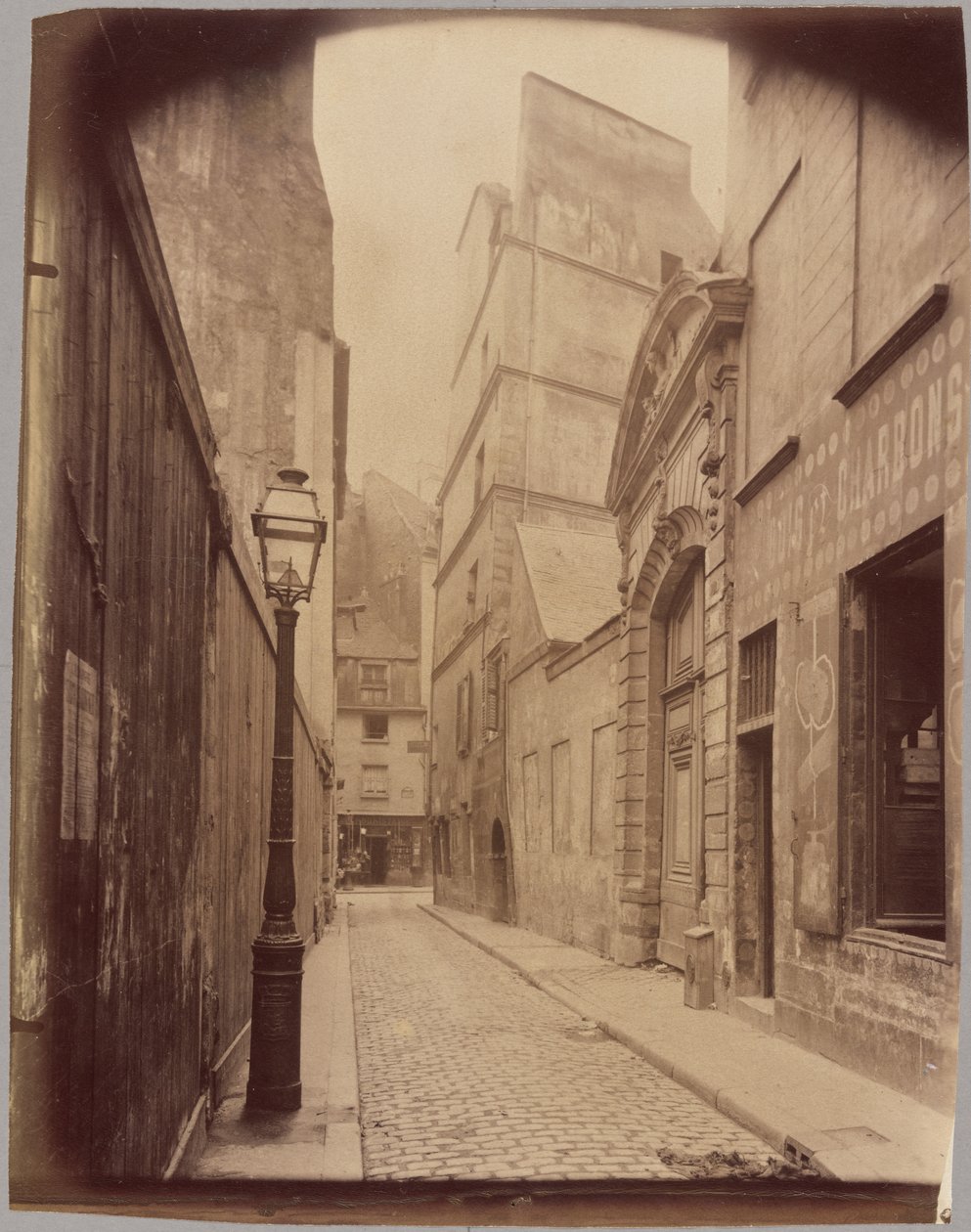 Rue Saint-Julien-le-Pauvre door Eugène Atget