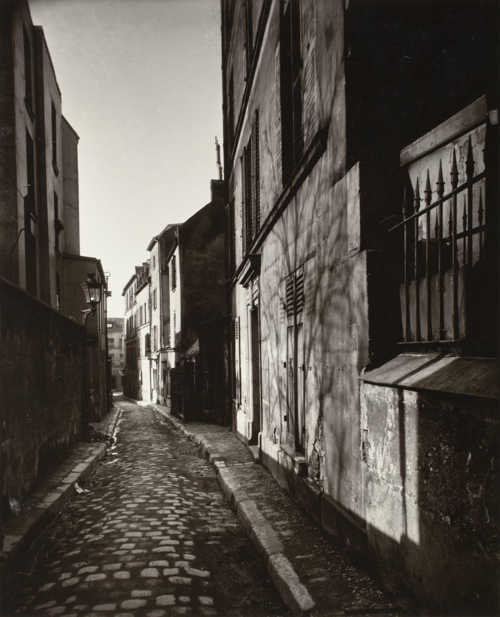 Rue St. Rustique, maart 1922 door Eugène Atget