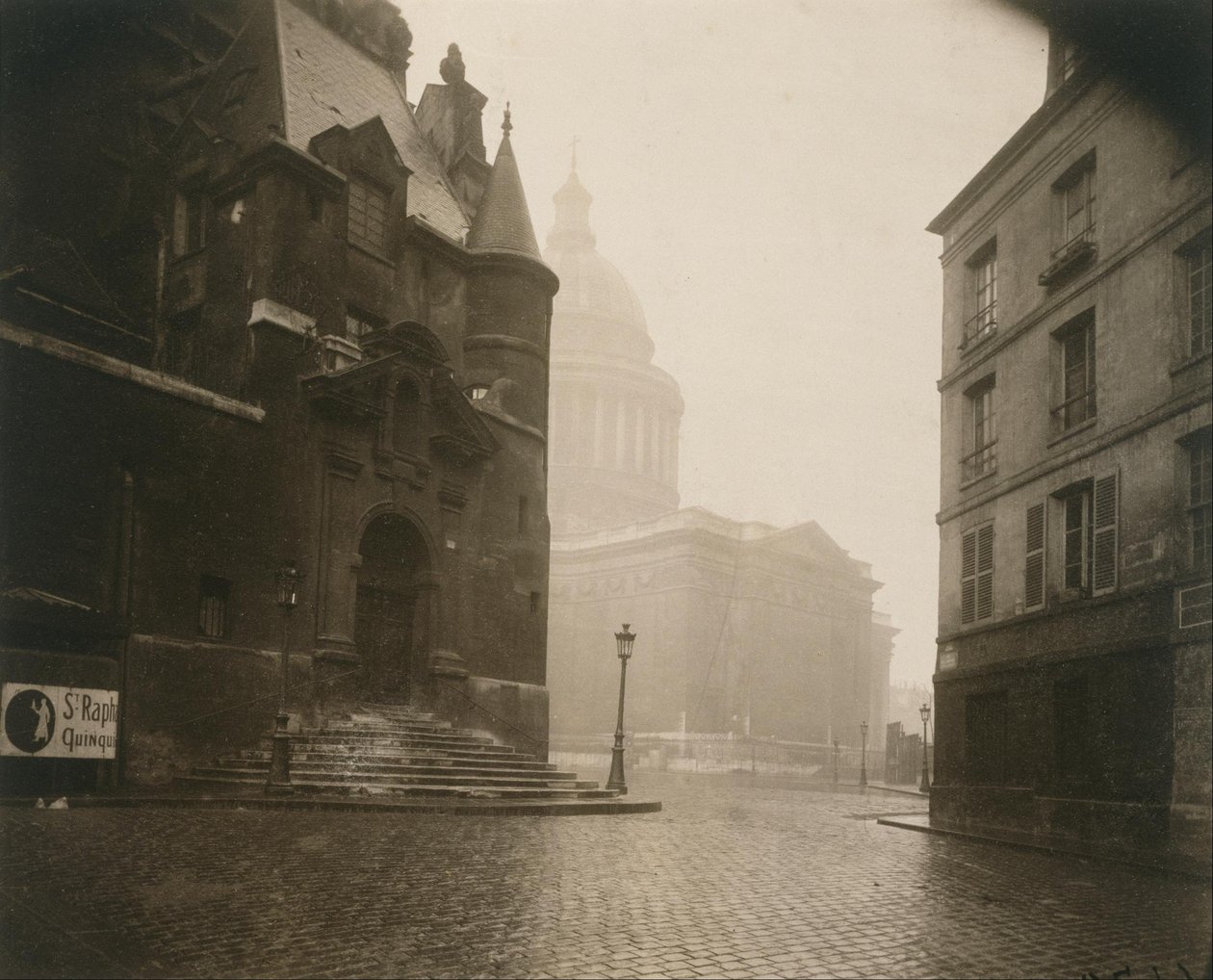 Rue de la Montagne Sainte-Geneviève door Eugène Atget