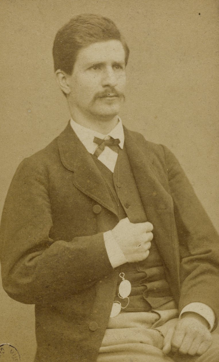 Portret van Rossel Louis, (bekend als Randal), (1844-1871), (officier, lid van de Commune, neergeschoten) door Eugene Appert