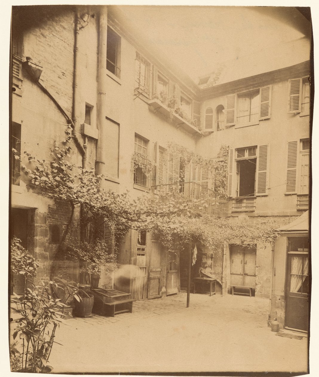Cour de Rouen, Saint-Germainlaan door Eugène Atget