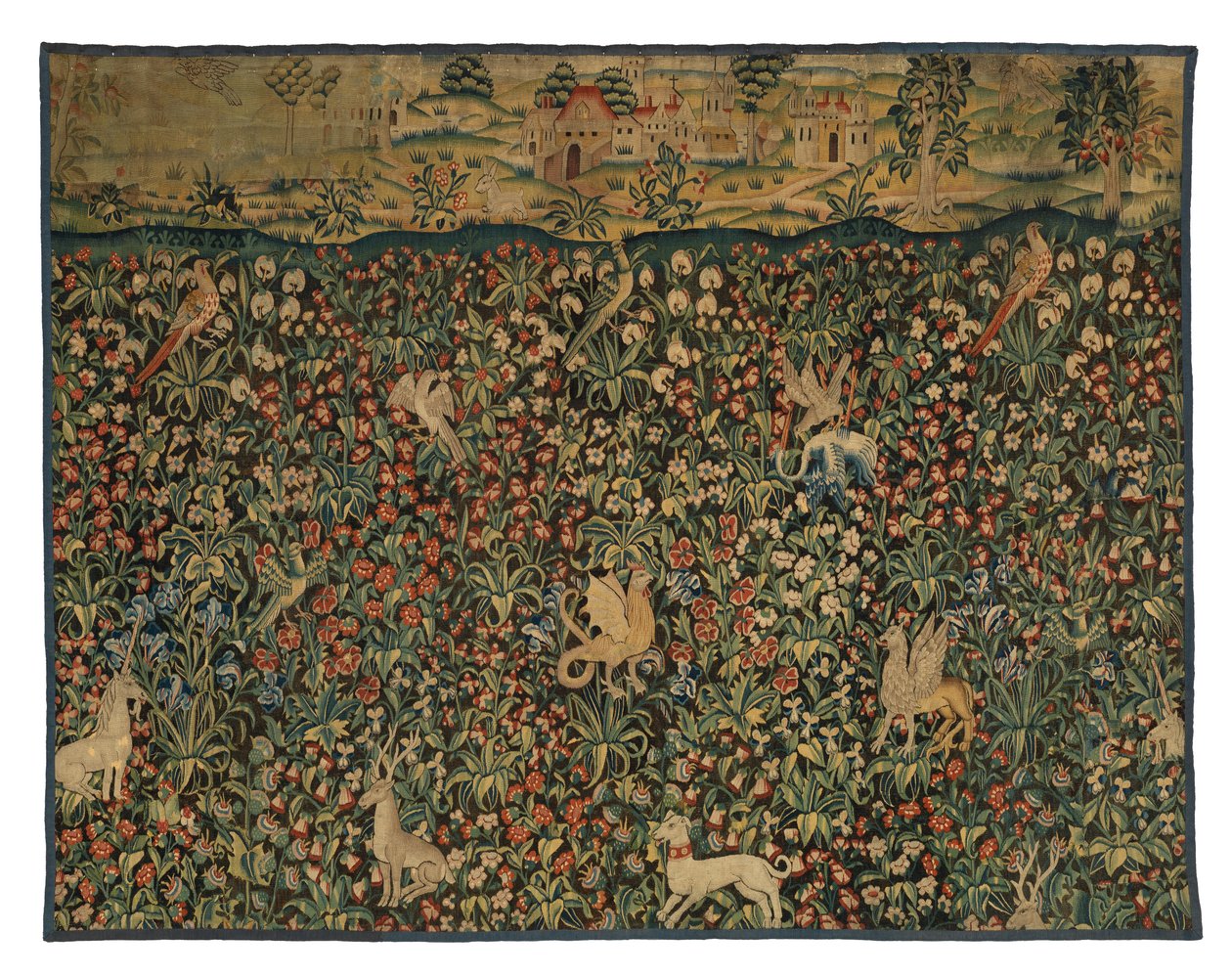 Mille fleurs tapijtfragment met dieren, vogels en landschap, c.1500 door European School