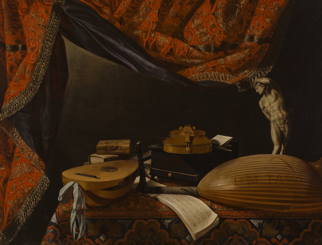 Stilleven met muziekinstrumenten, boeken en beeldhouwwerk door Evaristo Baschenis