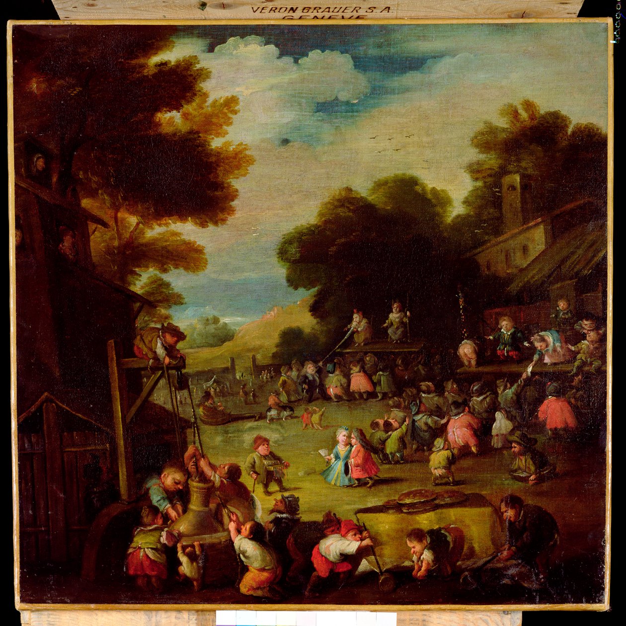 Pygmeeën op een kermis, water halen uit een put op de voorgrond en kijken naar theatervoorstellingen daarachter door Faustino Bocchi or Boccasi