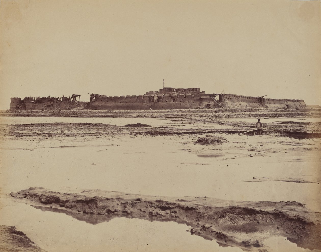 Exterieur van Noord Taku Fort aan de Peiho Rivier, Toont de Engelse en Franse Ingang, 21 aug 1860 door Felice Beato