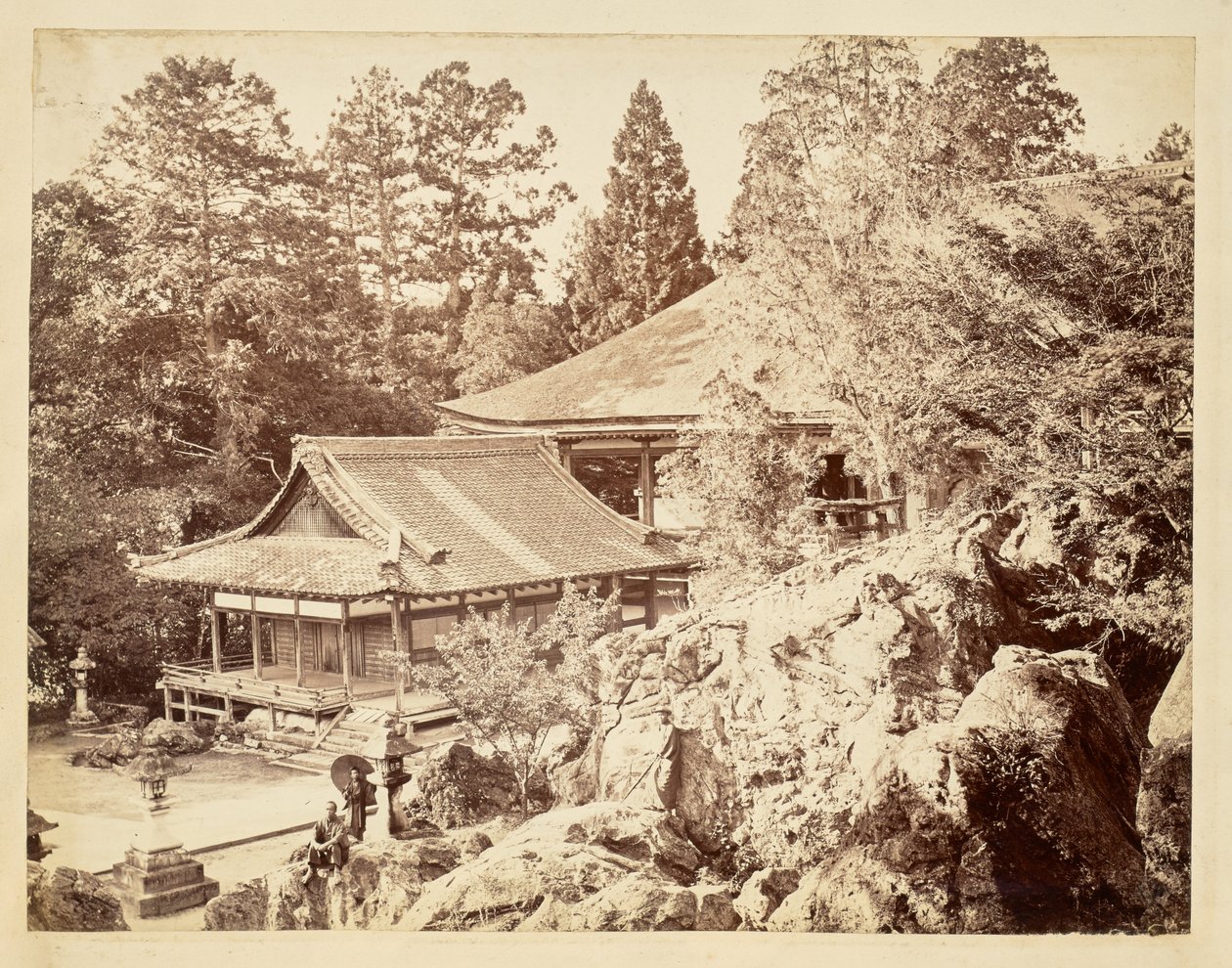 [Ishiyama-dera-tempel] door Felice Beato
