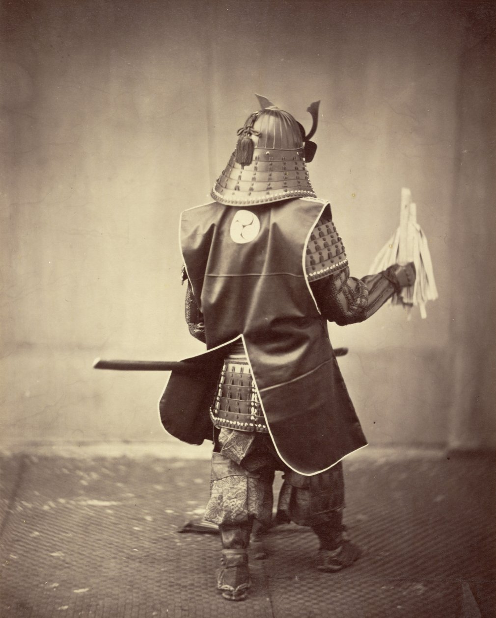 Samurai-kostuum - Achterkant door Felice Beato