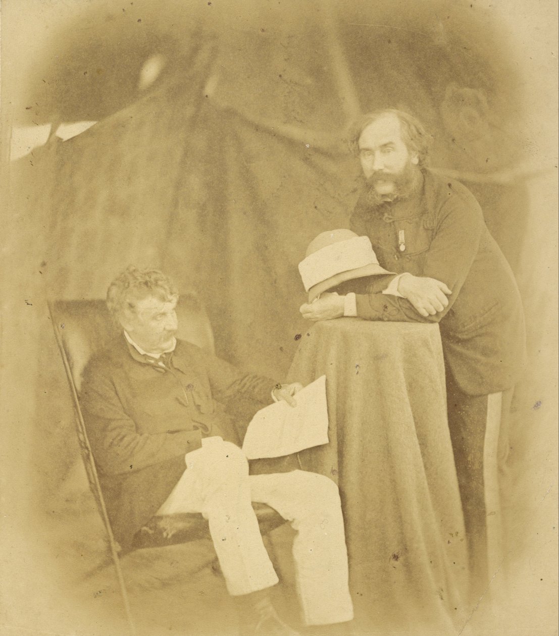Sir Henry Drury Harness, K.C.B., Kolonel Commandant, Koninklijke Ingenieurs en Kolonel Robert Abercromby door Felice Beato