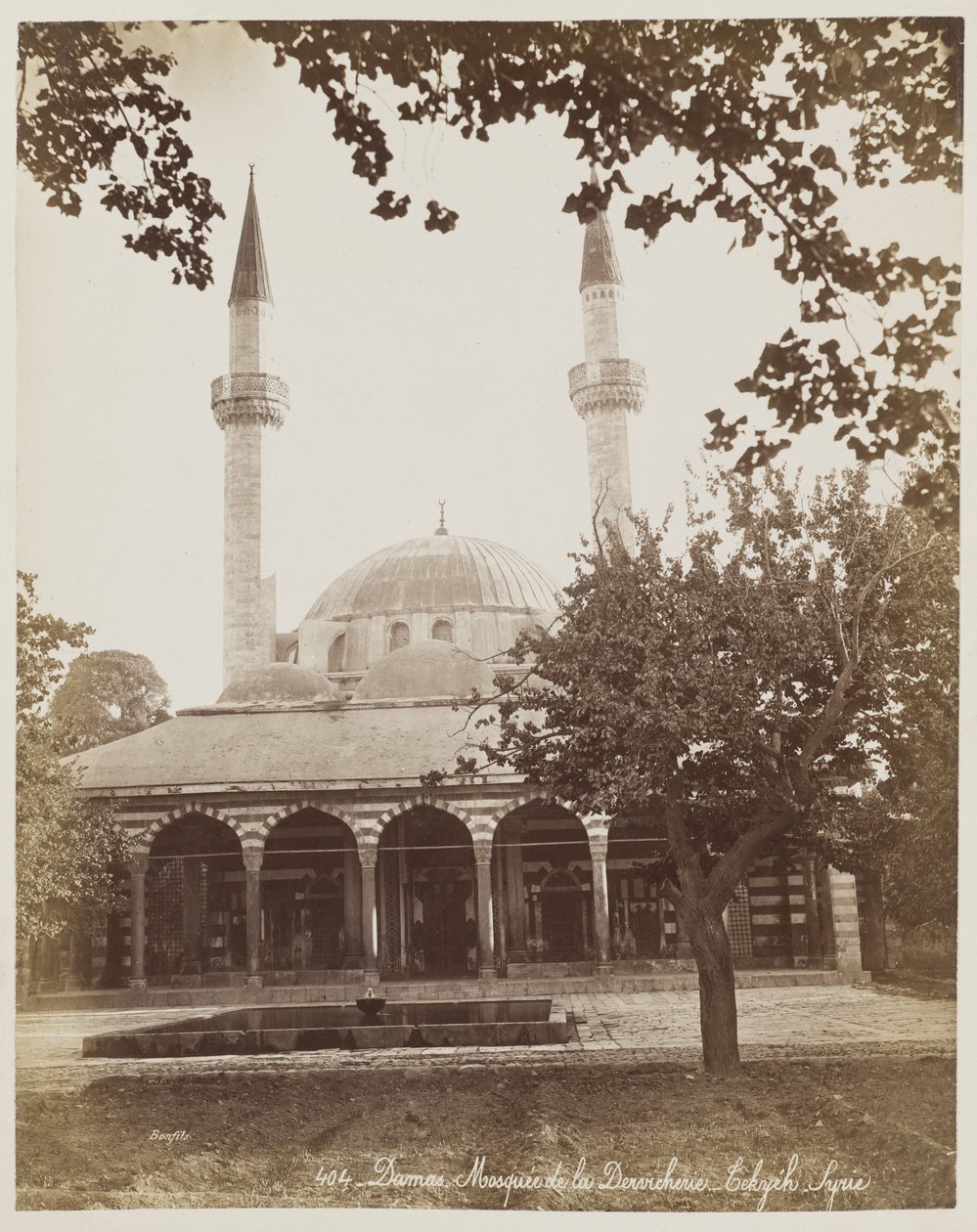 De Cekyeh-moskee in Damascus, Syrië # 404 door Félix Bonfils