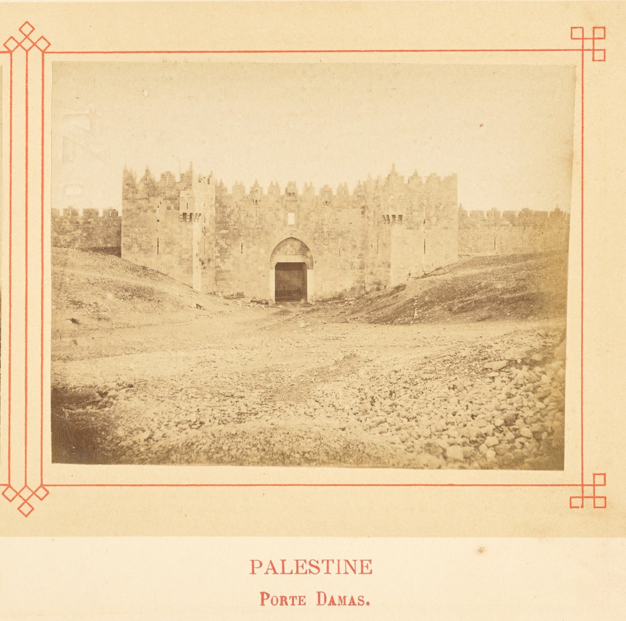 Damastpoort. door Félix Bonfils