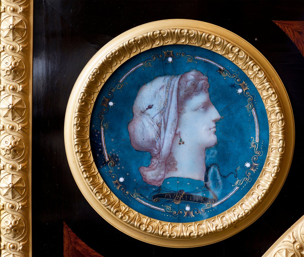Detail van een meubelstuk versierd met het wapen van de familie Brignole Sale door ebenist Guillaume Grohe (1808-1885) naar een tekening van Felix Duban (1798-1870). Appartementen van Maria Brignole Sale De Ferrari, Hertogin van Galliera (1811-1888) door Felix Louis Jacques Duban