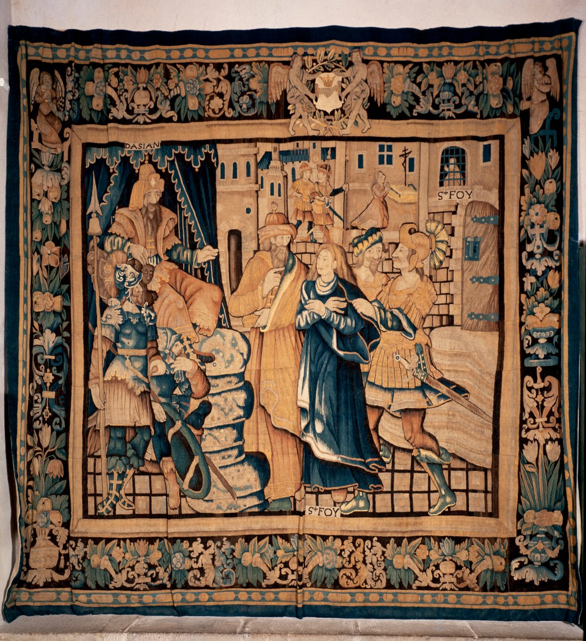 Conques museum schatkamer (Le Trésor de Conques). Vlaamse wandtapijt. Geschiedenis van Sainte Foy. 16e eeuw (?) door Flemish School