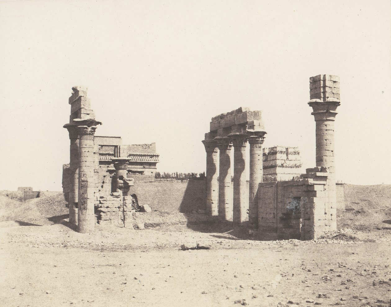 Erment Hermonthis, Algemeen Uitzicht op de Ruïnes - Tempel en Mammisi door Félix Teynard