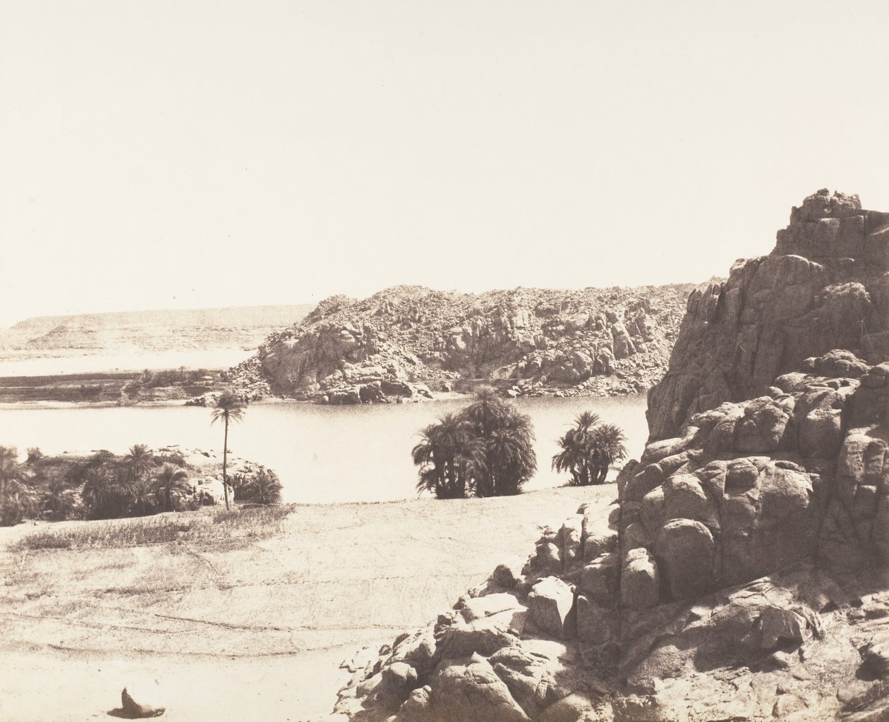 Tâfah, Granieten Rotsen aan de Oevers van de Nijl, 1851-52, gedrukt 1853-54 door Félix Teynard