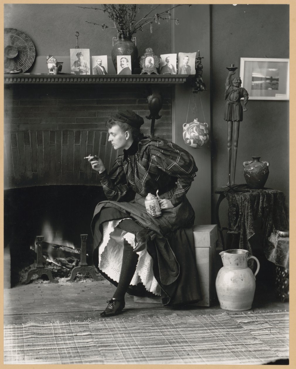 Frances Benjamin Johnston, zelfportret (als 