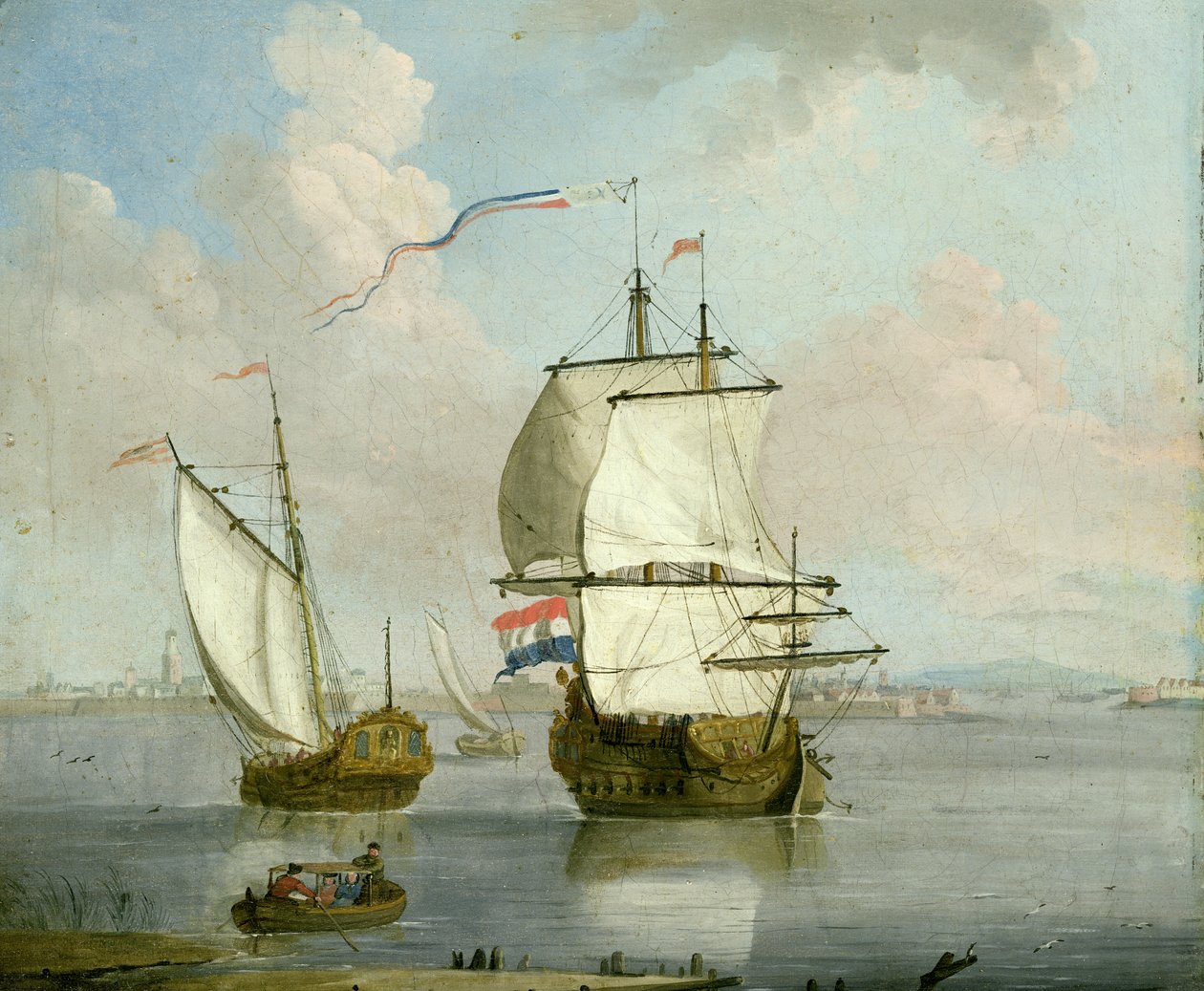 Een Nederlandse Oost-Indische man en een koninklijk jacht in een estuarium met een stad op de achtergrond door Francis Swaine