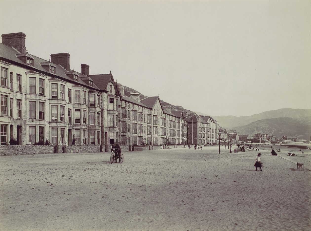 Barmouth. Marine Terrace en Esplanade, 1870s door Francis Bedford