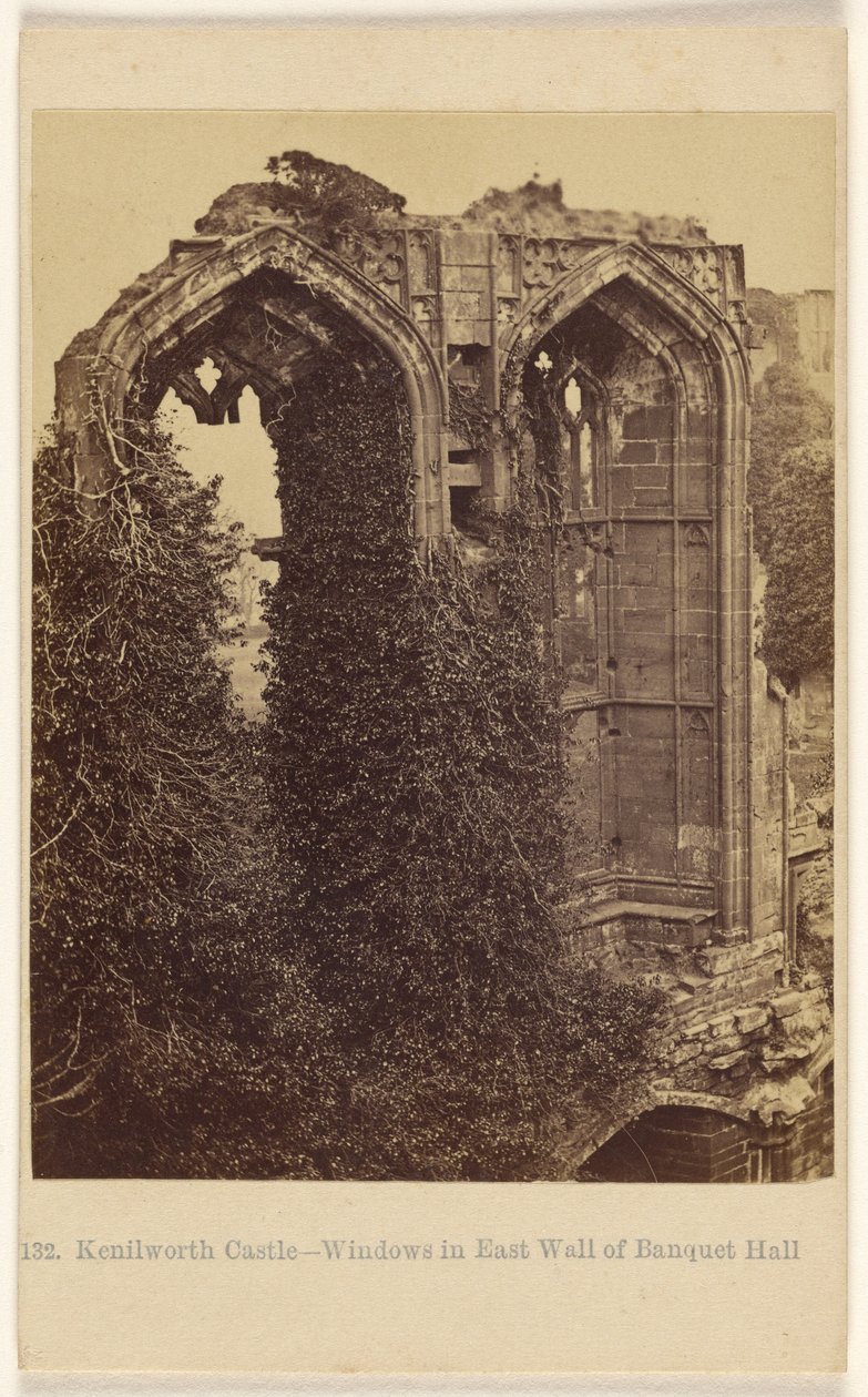 Kenilworth Castle - ramen in de oostelijke muur van de banketzaal door Francis Bedford