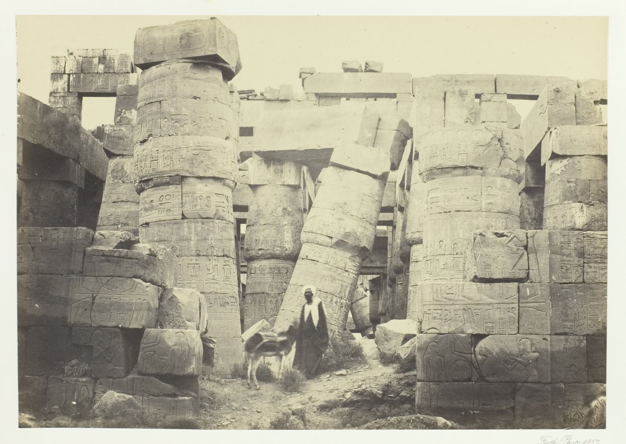 Zuilen in de Grote Zaal, Karnak, 1857 door Francis Frith