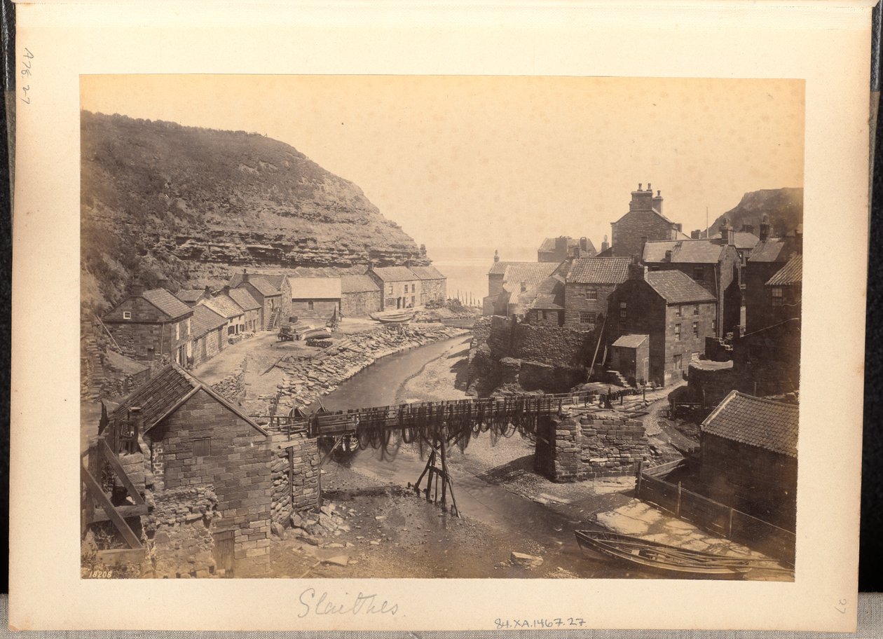 Staithes door Francis Frith