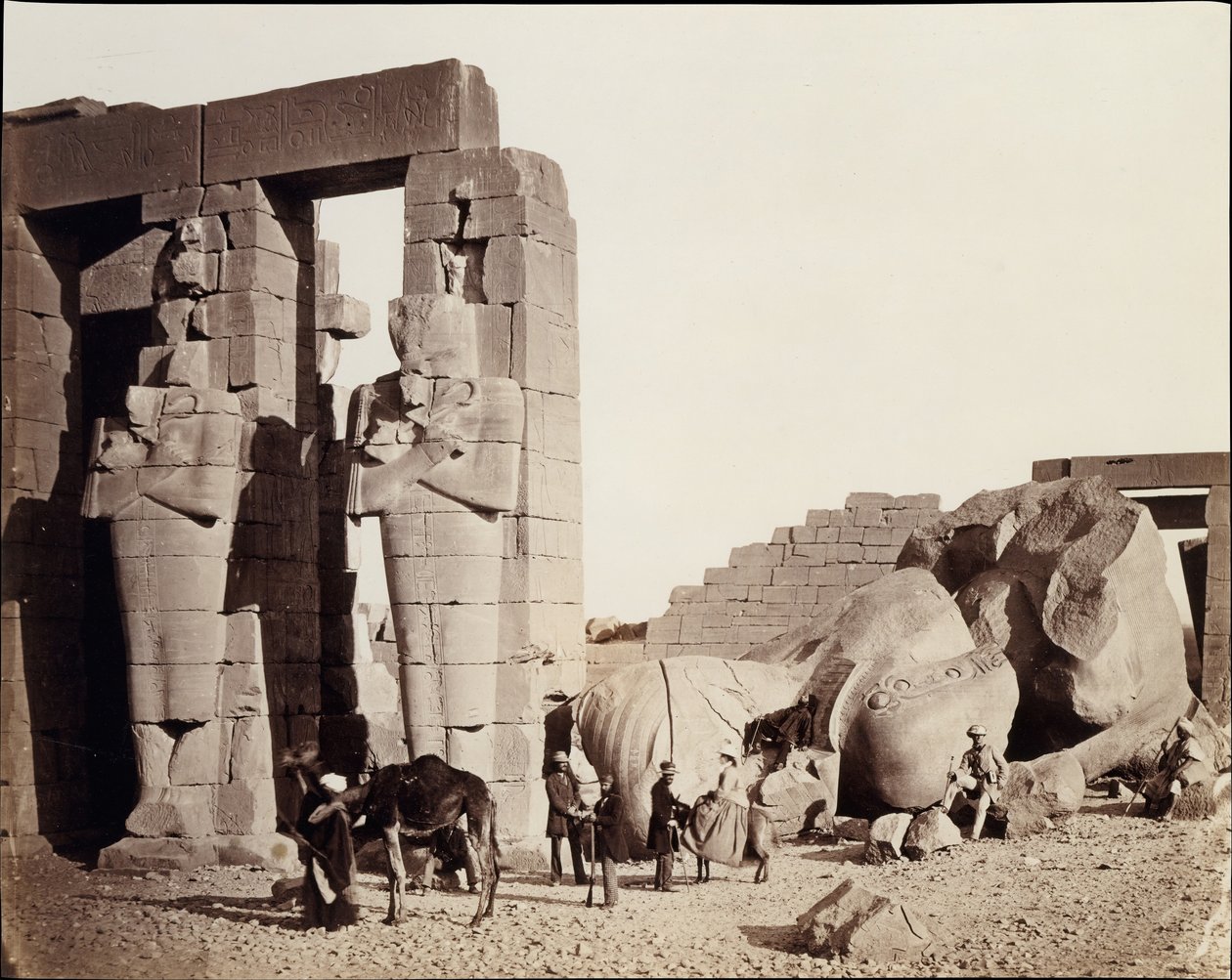 Het Rameseum van El-Kurneh, Thebe door Francis Frith