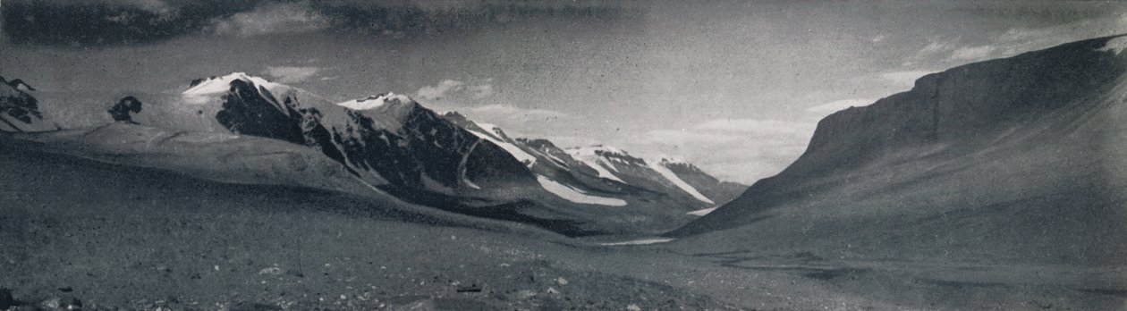 Een IJs-Vrije Uitlaatvallei, ca. 1911, 1913 door Frank Debenham