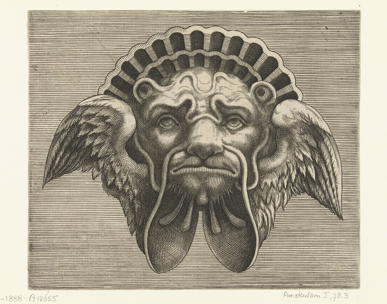 Masker met vleugels in plaats van oren en een hoofdtooi in de vorm van een schelp door Frans Huys