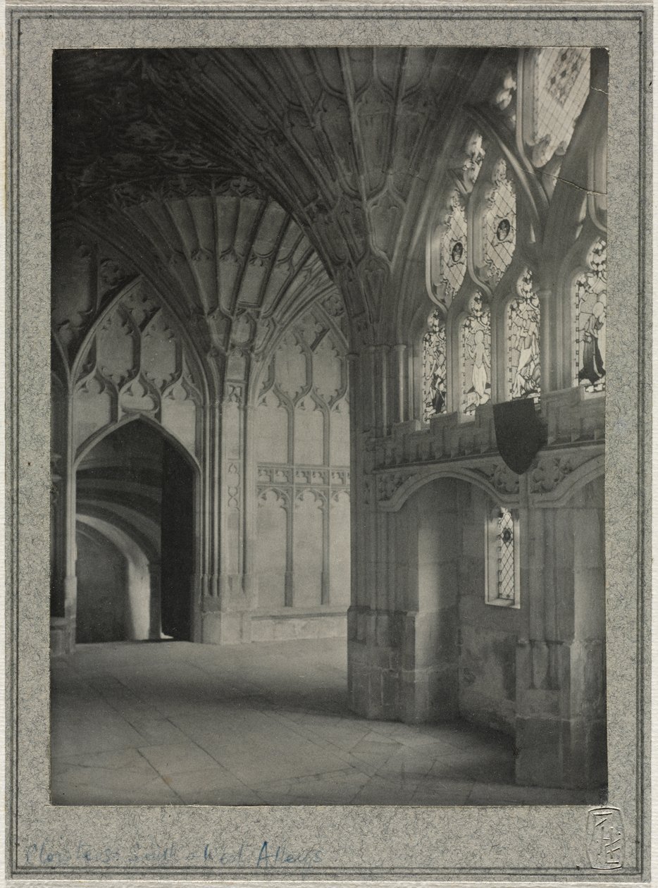 Gloucester Kathedraal - Kloosters: Zuid- en Westgangen door Frederick Henry Evans