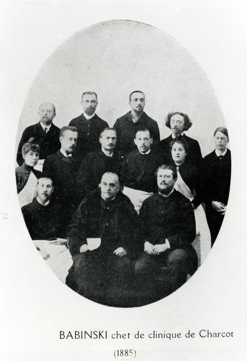 Charcot met zijn chef de clinique, Babinski en een groep stagiairs en artsen in het Salpêtrière Ziekenhuis, Parijs door French Photographer