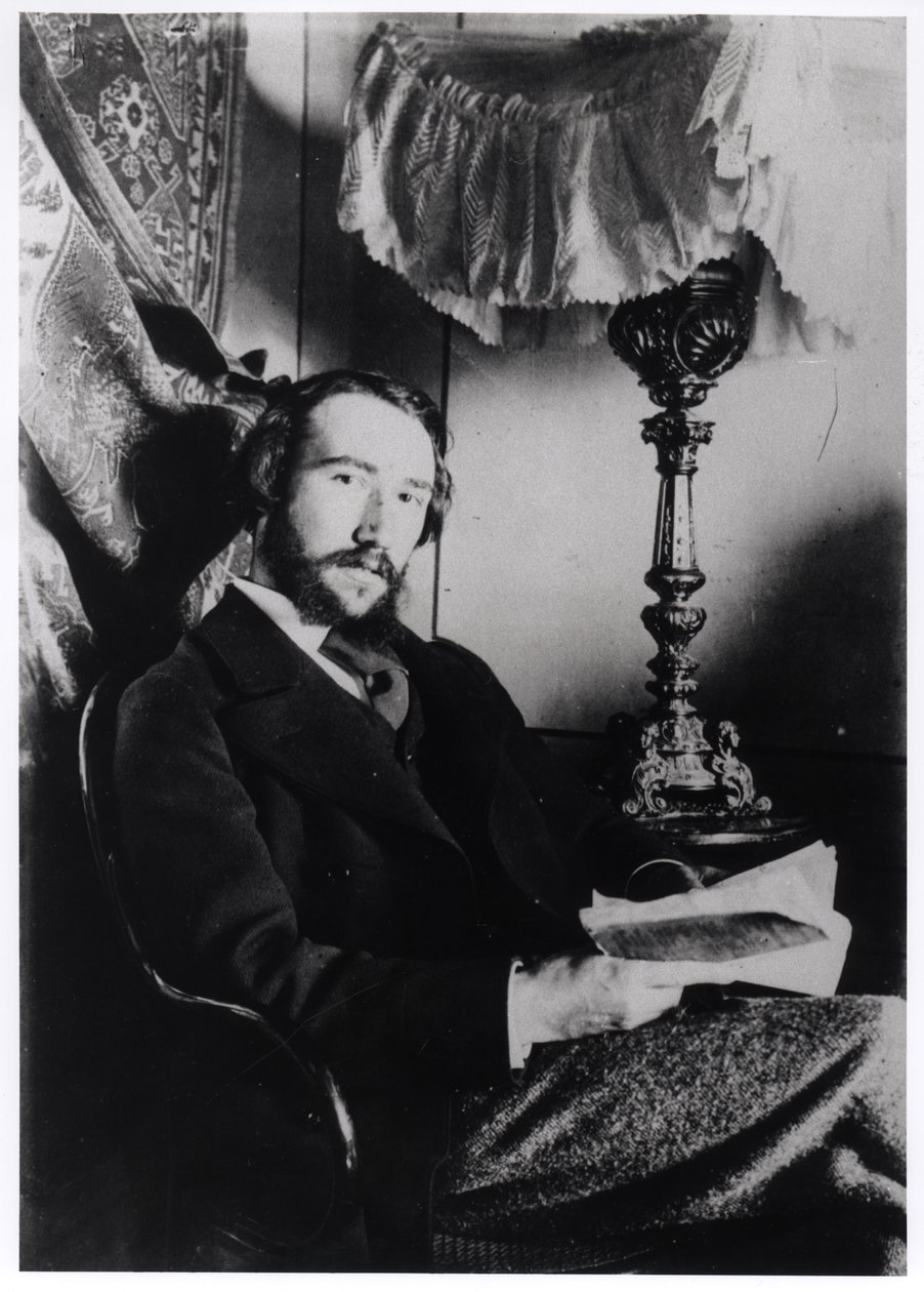 Portret van Andre Gide (1869-1951) in zijn appartement in Parijs, 1894 door French Photographer