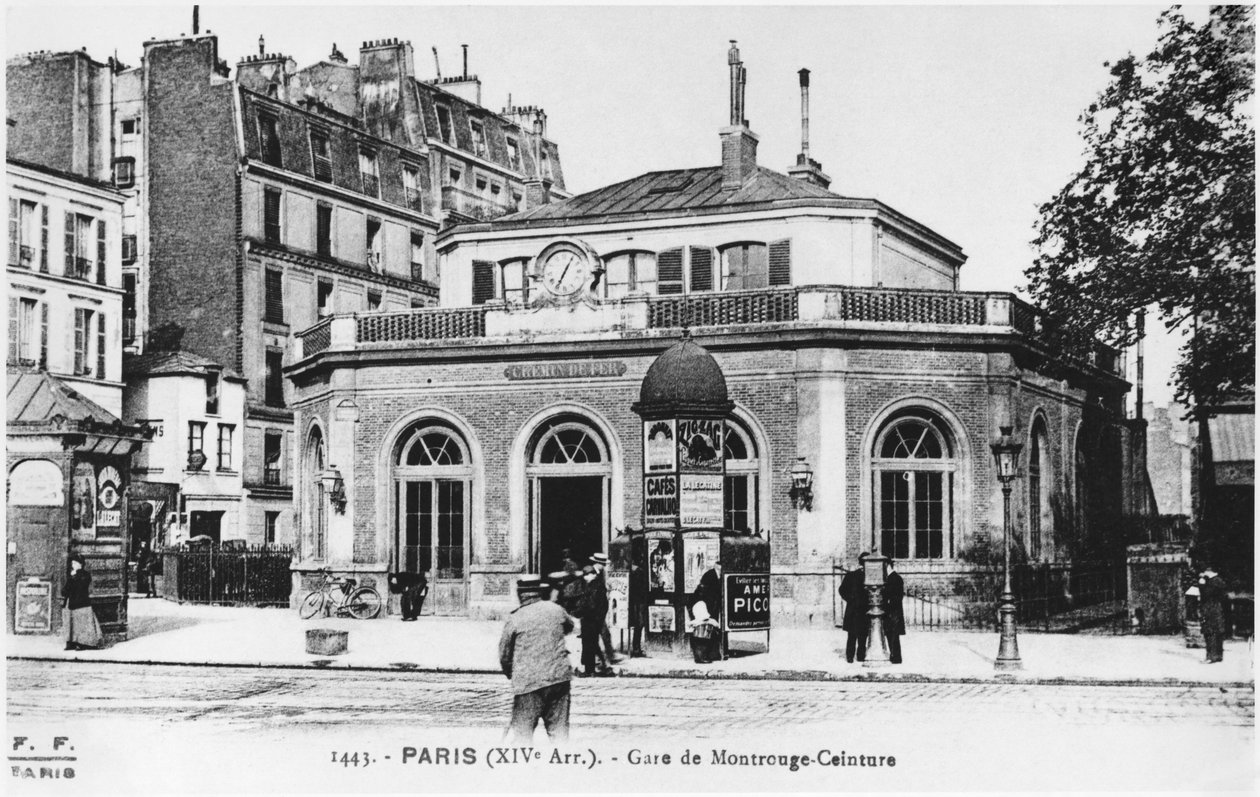 Ansichtkaart van het station Montrouge, Parijs, ca. 1900 door French Photographer