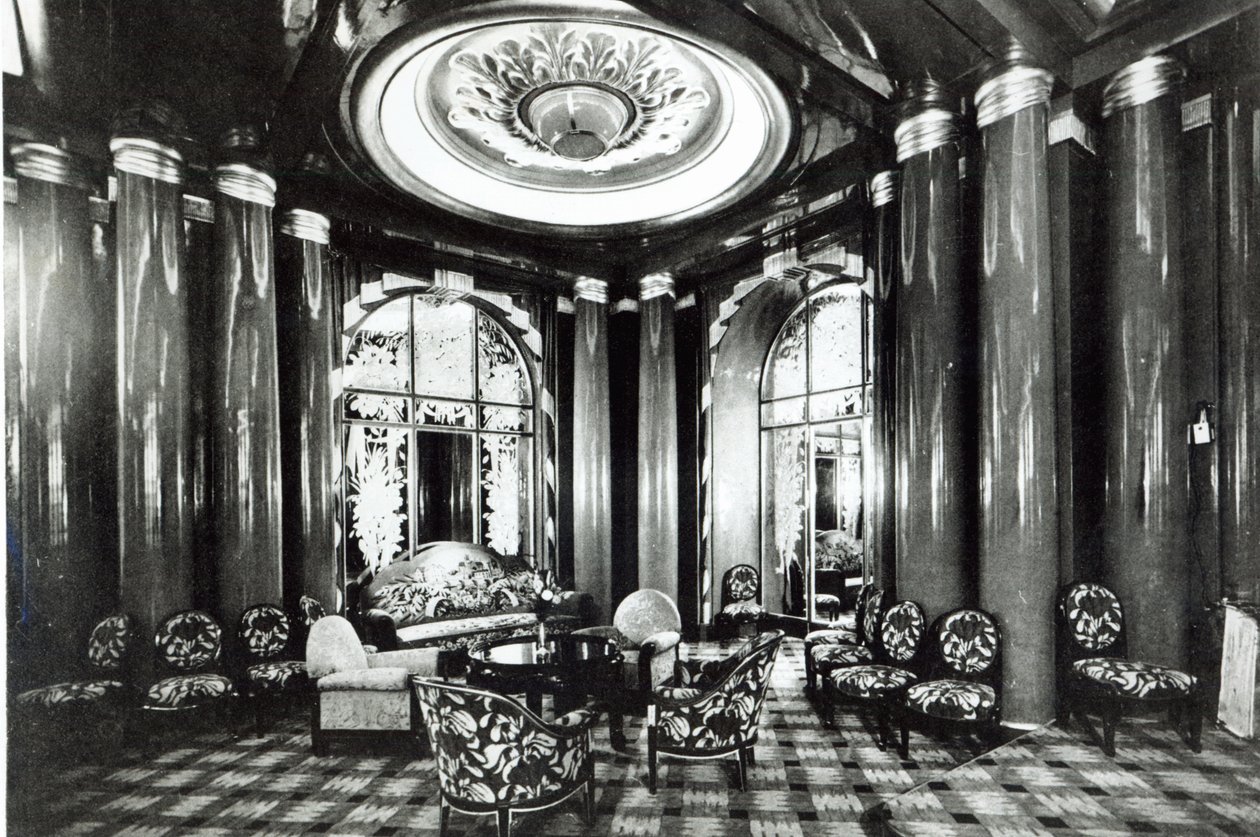 Salon de Conversation op de oceaanstomer Ile de France, 1926 door French Photographer