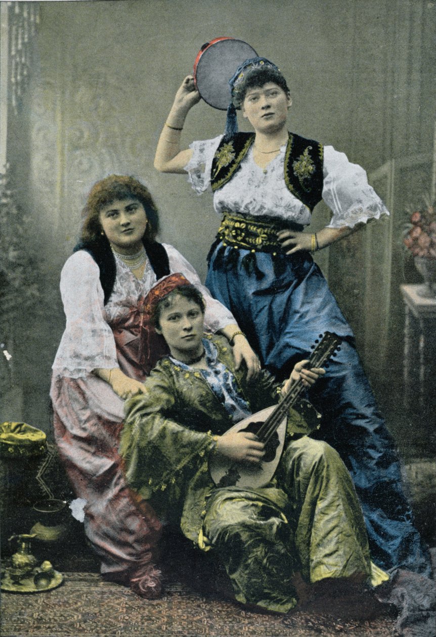 Vrouwen van de harem in Constantinopel, 1896 door French Photographer