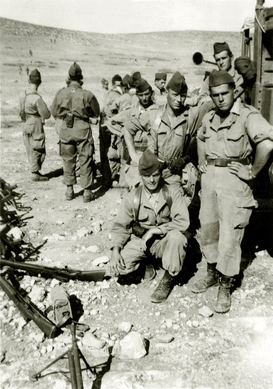 Algerijnse Oorlog: jonge Franse soldaten in de Jebel circa 1960 door French Photographer
